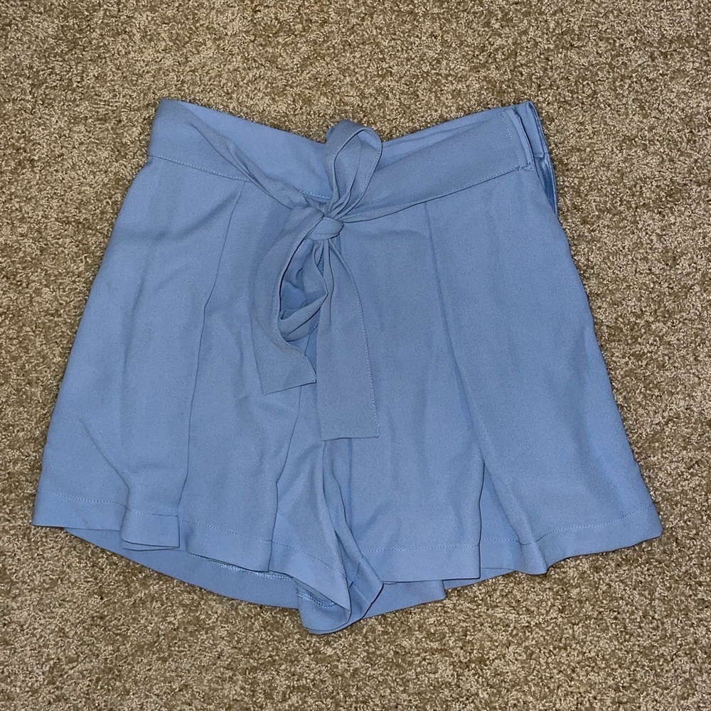 High-waisted Light Blue Tie Shorts (size Medium)